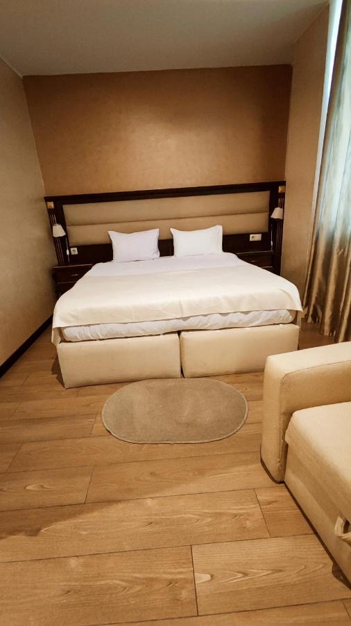 Smith'S Boutique Hotel Baku Exterior photo