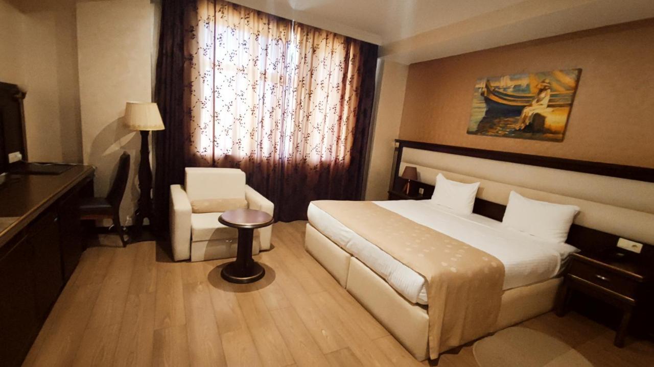 Smith'S Boutique Hotel Baku Exterior photo