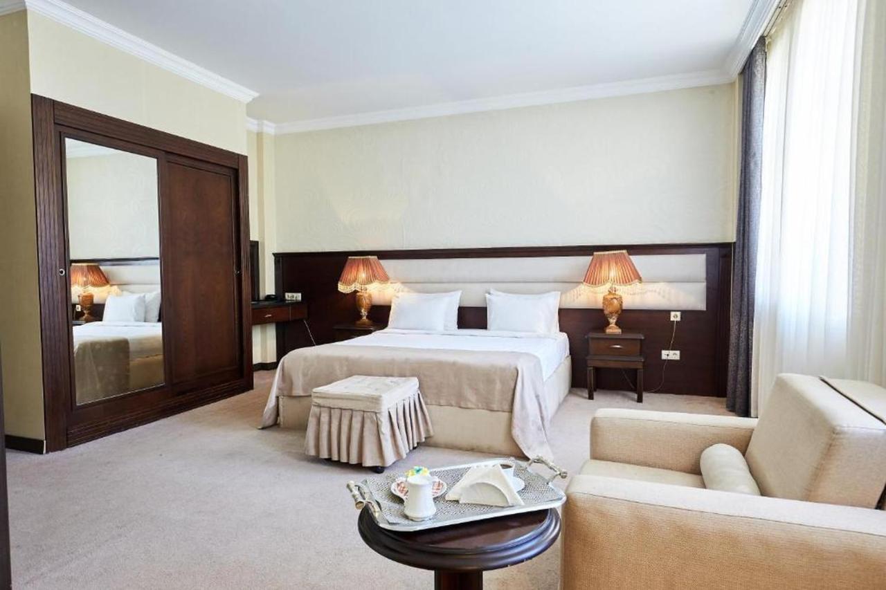 Smith'S Boutique Hotel Baku Exterior photo